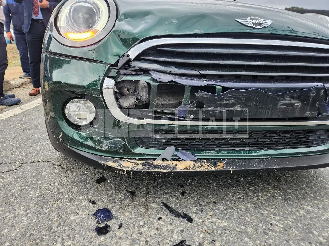 Photo 2 of 6: 2016 MINI Cooper D, VIN WMWXN3106G2E00272 — Korean insurance auction