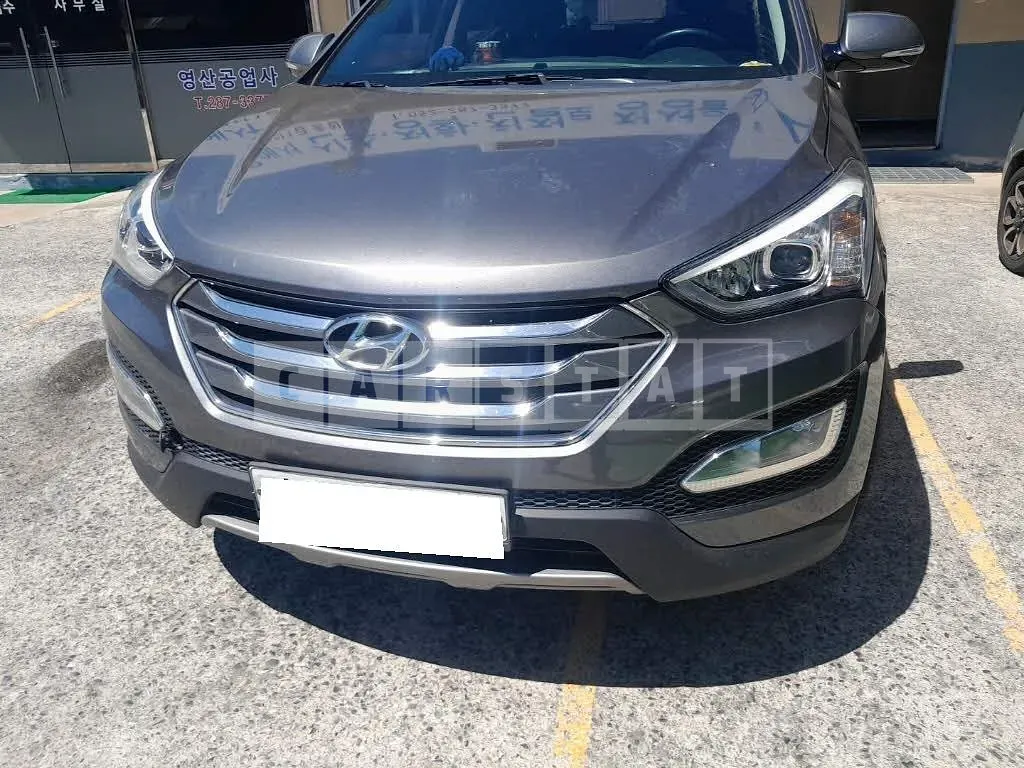 Photo 2 of 12: 2015 Hyundai Santa Fe, VIN KMHSW81UBFU451584 — Korean insurance auction