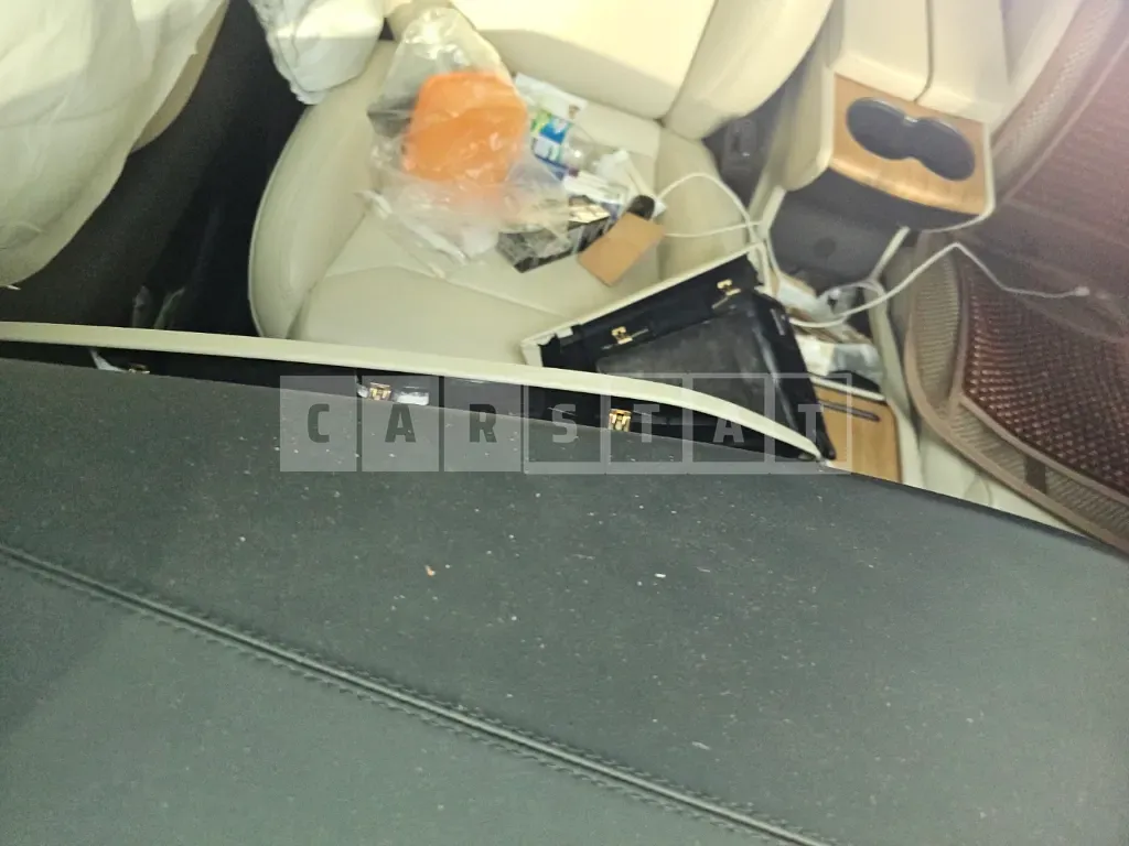 Photo 2 of 20: 2019 Tesla Model X 100d, VIN 5YJXCAE21KF146983 — Korean insurance auction