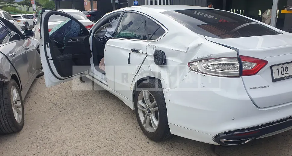 Photo 2 of 5: 2018 Ford Mondeo 2.0, VIN WF0DXXWPCJHG56726 — Korean insurance auction