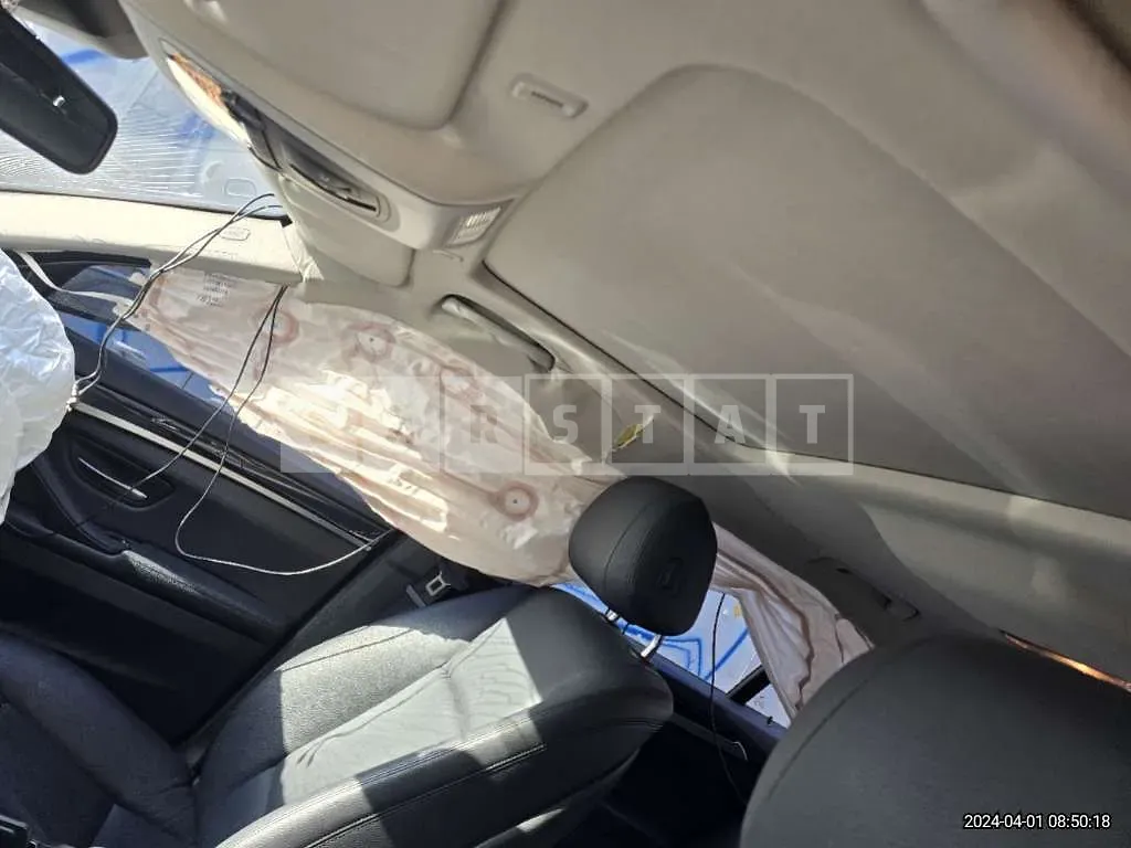 Photo 2 of 32: 2016 BMW 520d, VIN WBA5E5107GG074310 — Korean insurance auction