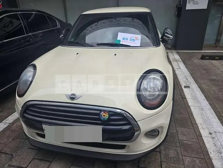 Photo 2 of 8: 2014 MINI Cooper D — Korean insurance auction