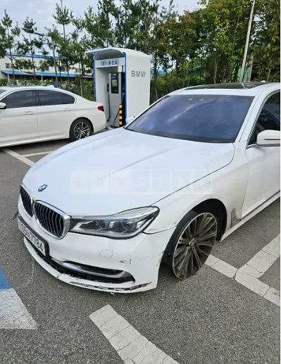 Photo 2 of 25: 2016 BMW 750Li xDrive, VIN WBA7F2102GG382585 — Korean insurance auction