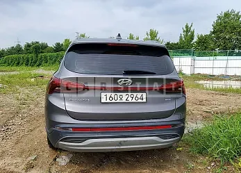 Photo 2 of 11: 2021 Hyundai Santa Fe, VIN KMHS281HHMU379765 — Korean insurance auction