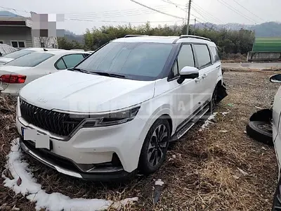 Photo 1 of 17: 2022 Kia Carnivals, VIN KNANE81BBNS170565 — Korean insurance auction