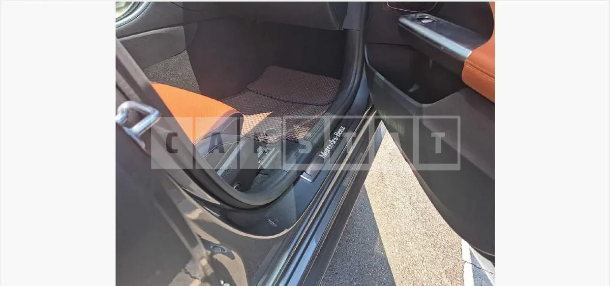 Photo 2 of 52: 2023 Mercedes-Benz C300 4Matic, VIN W1KAF4HB1PR094241 — Korean insurance auction