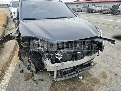 Photo 1 of 19: 2018 Hyundai Kona Electric, VIN KMHK381GFKU015015 — Korean insurance auction