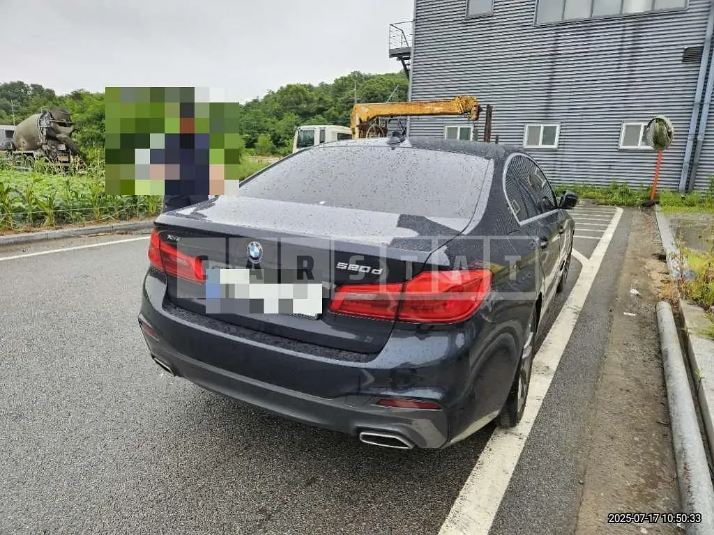 Photo 2 of 20: 2019 BMW 520d xDrive M Sport Packag — Korean insurance auction