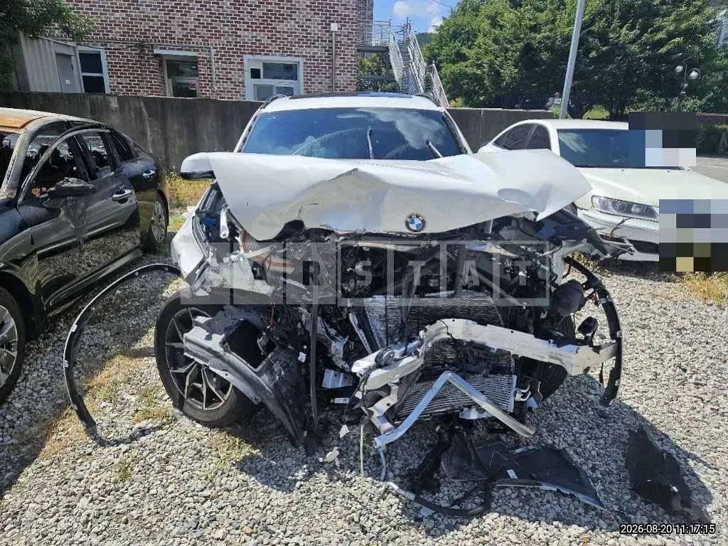 Photo 2 of 19: 2023 BMW X4 xDrive20i — Korean insurance auction