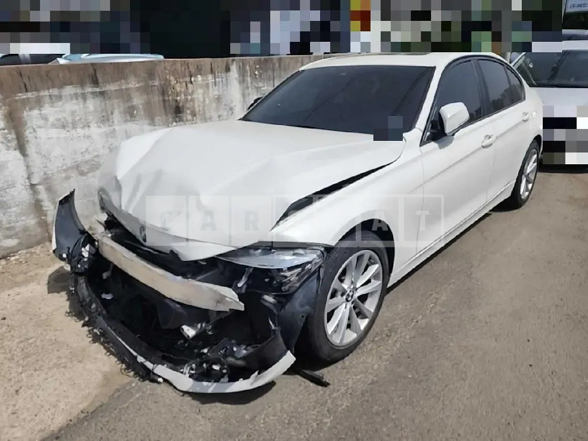 Photo 2 of 14: 2016 BMW 320d — Korean insurance auction