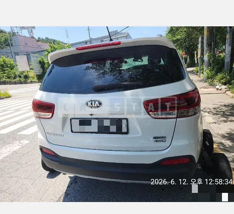 Photo 2 of 6: 2015 Kia Sorento 4WD — Korean insurance auction
