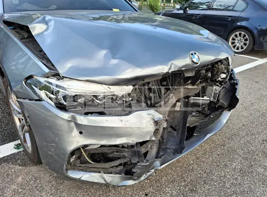 Photo 2 of 12: 2017 BMW 520d — Korean insurance auction