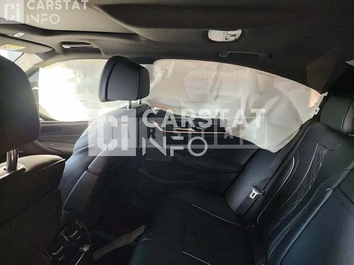 Photo 2 of 24: 2021 BMW 530i, VIN MWBA71BH00MWW9977 — Korean insurance auction