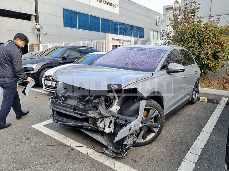 Photo 2 of 30: 2022 Audi Q4 e-tron 40, VIN WAUZZZFZ7NP041356 — Korean insurance auction