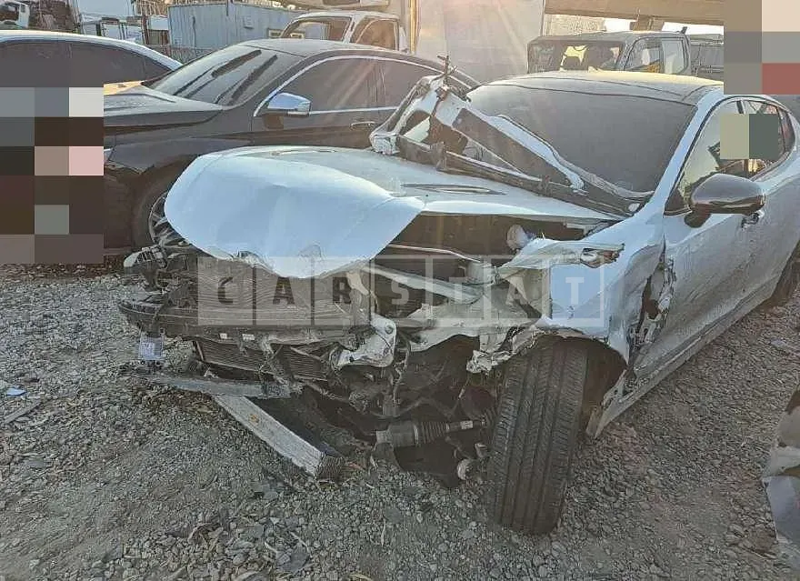 Photo 2 of 17: 2020 Kia Stinger AWD — Korean insurance auction