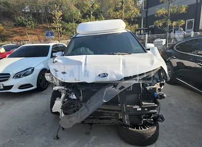 Photo 1 of 6: 2021 Kia Carnival, VIN KNANE81BBMS008661 — Korean insurance auction