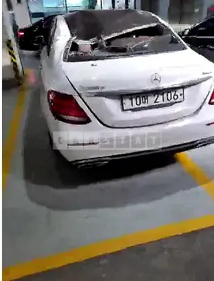 Photo 2 of 7: 2018 Mercedes-Benz E220 d 4Matic, VIN WDDZF0FB6JA423262 — Korean insurance auction