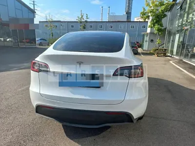 Photo 1 of 40: 2024 Tesla Model Y RWD, VIN LRWYGCFS6RC424543 — Korean insurance auction
