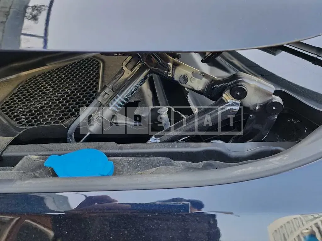 Photo 2 of 9: 2022 BMW 520i, VIN WBA11BH03NCH72483 — Korean insurance auction