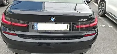 Photo 1 of 31: 2021 BMW 320i — Korean insurance auction