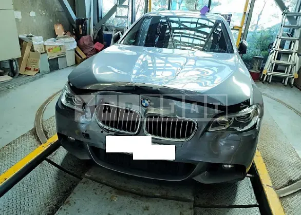 Photo 2 of 35: 2016 BMW 520d, VIN WBA5E5102GG204977 — Korean insurance auction