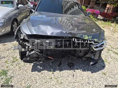Photo 1 of 11: 2017 Hyundai Genesis EQ900, VIN KMHG241ADJU038516 — Korean insurance auction