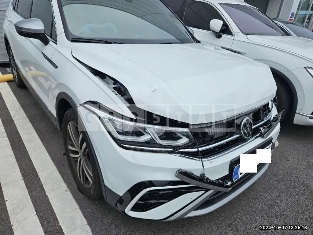 Photo 2 of 21: 2024 Volkswagen Tiguan Allspace — Korean insurance auction