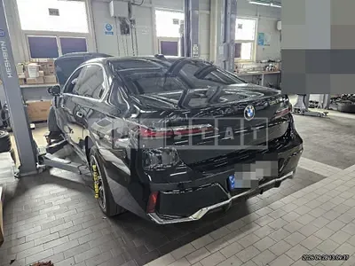 Photo 1 of 24: 2023 BMW 740i — Korean insurance auction