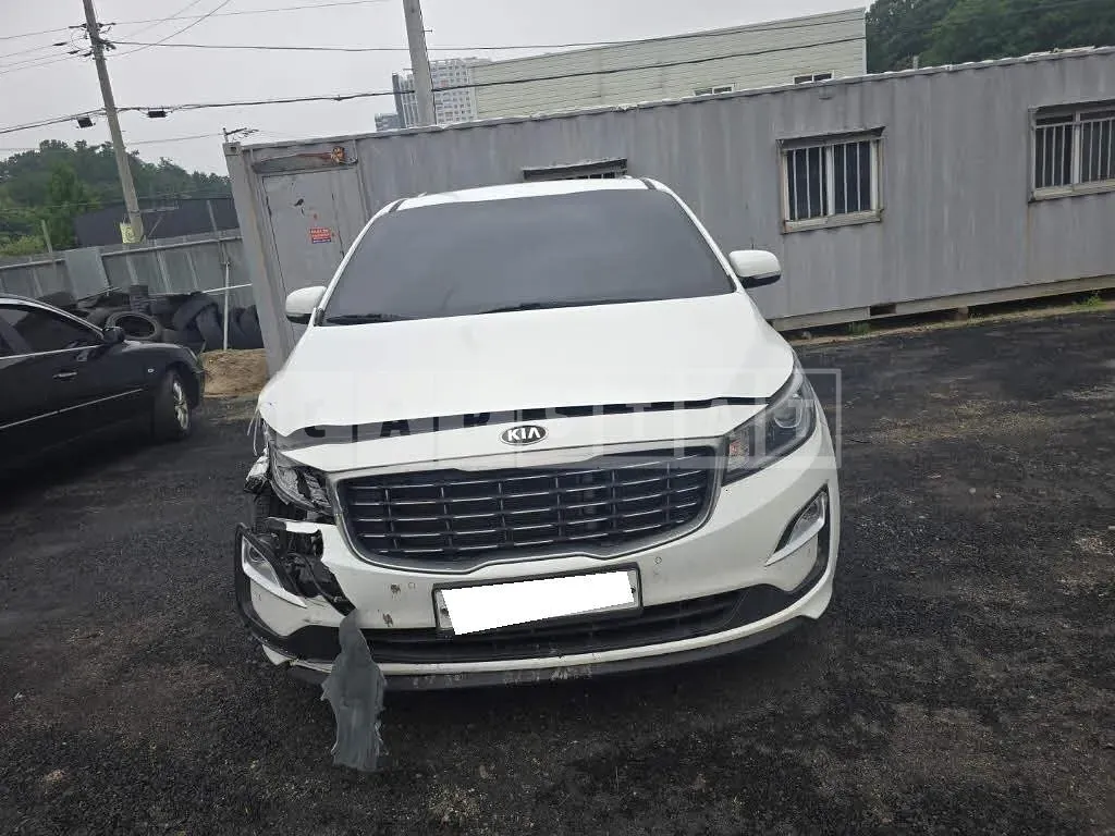 Photo 2 of 48: 2019 Kia Carnival, VIN KNHMF37ABKS592877 — Korean insurance auction