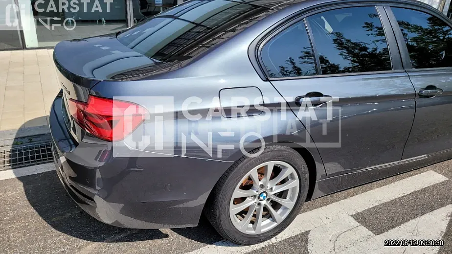 Photo 2 of 32: 2018 BMW Calm 320d — Korean insurance auction