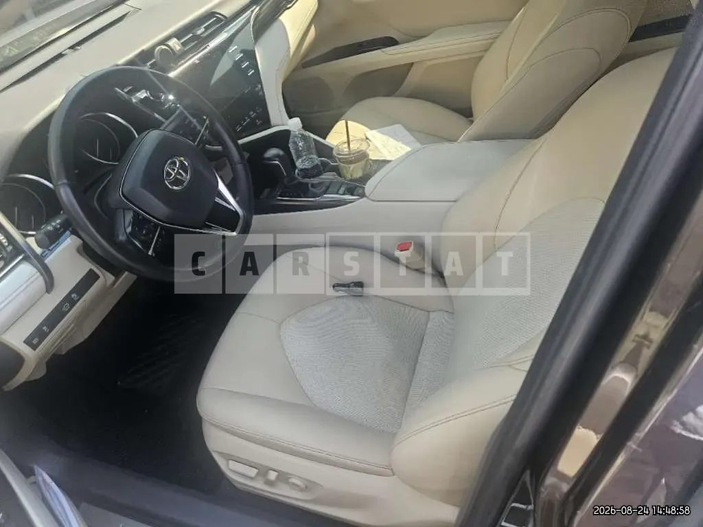 Photo 2 of 11: 2018 Toyota Camry — Korean insurance auction