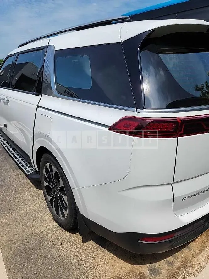Photo 2 of 10: 2022 Kia Carnivals — Korean insurance auction