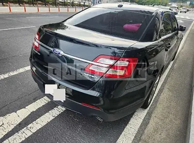 Photo 1 of 11: 2015 Ford Taurus — Korean insurance auction