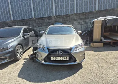 Photo 1 of 16: 2016 Lexus ES300h — Korean insurance auction