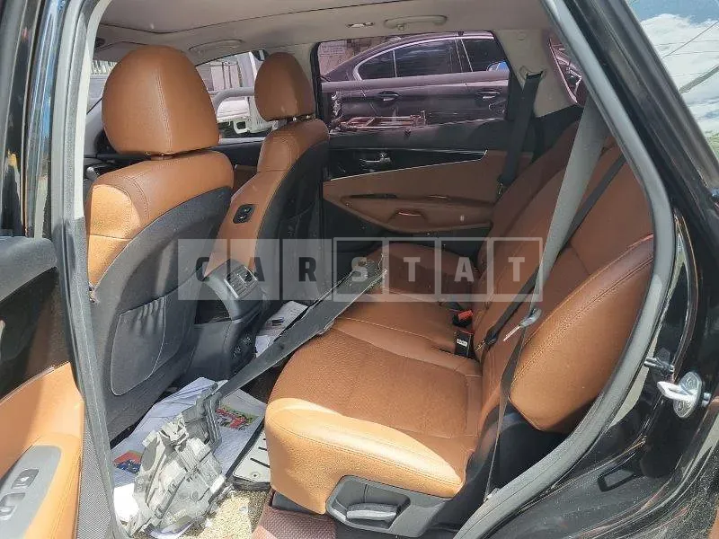 Photo 2 of 23: 2018 Kia Sorento — Korean insurance auction
