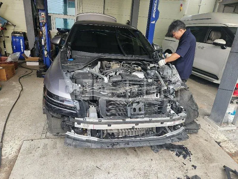 Photo 2 of 48: 2023 Genesis G80, VIN KMTGB41CDRU221648 — Korean insurance auction