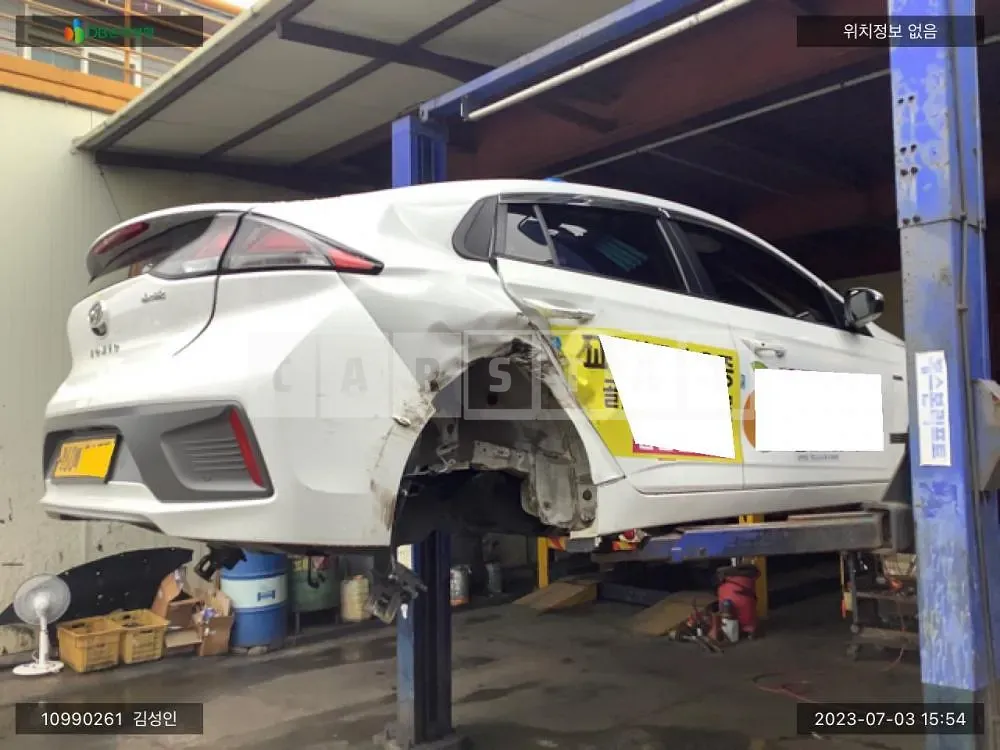 Photo 2 of 10: 2020 Hyundai IONIQ Electric, VIN KMHC851JFLU054653 — Korean insurance auction