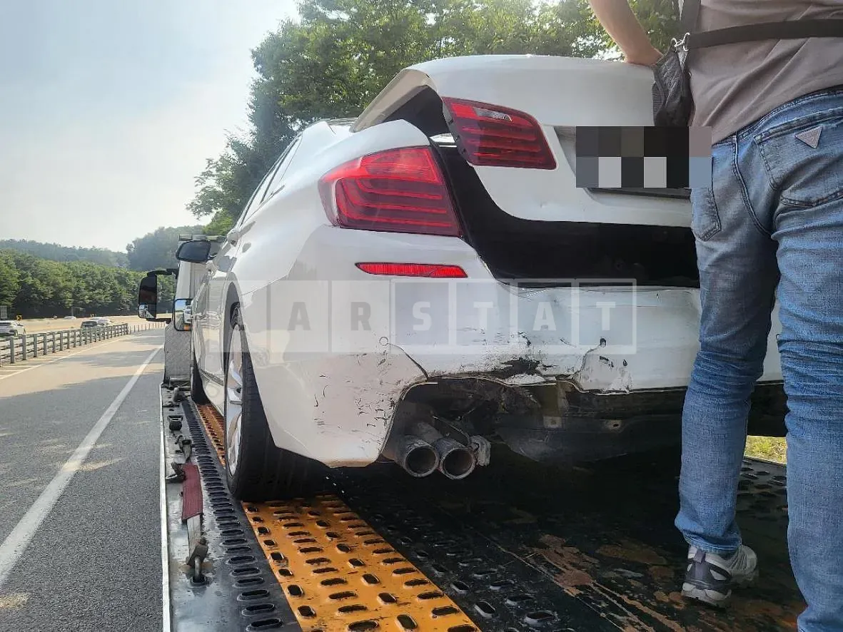 Photo 2 of 7: 2016 BMW 520d, VIN WBA5E5102GG072187 — Korean insurance auction