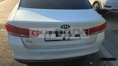 Photo 1 of 10: 2017 Kia K5 LPI 2.0 — Korean insurance auction
