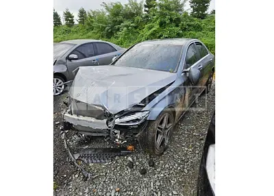 Photo 1 of 8: 2019 Mercedes-Benz C220d 4Matic, VIN WDDWF1FB9KR444165 — Korean insurance auction