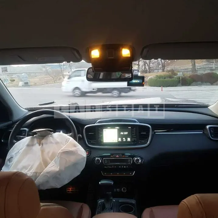 Photo 2 of 11: 2018 Kia Sorento 2.2, VIN KNAPH81BBKA516242 — Korean insurance auction