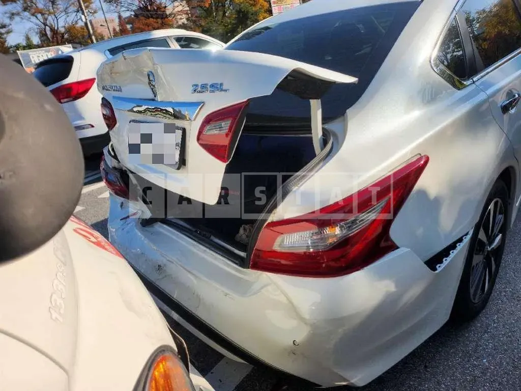 Photo 3 of 3: 2018 Nissan Altima 2.5 — Korean insurance auction