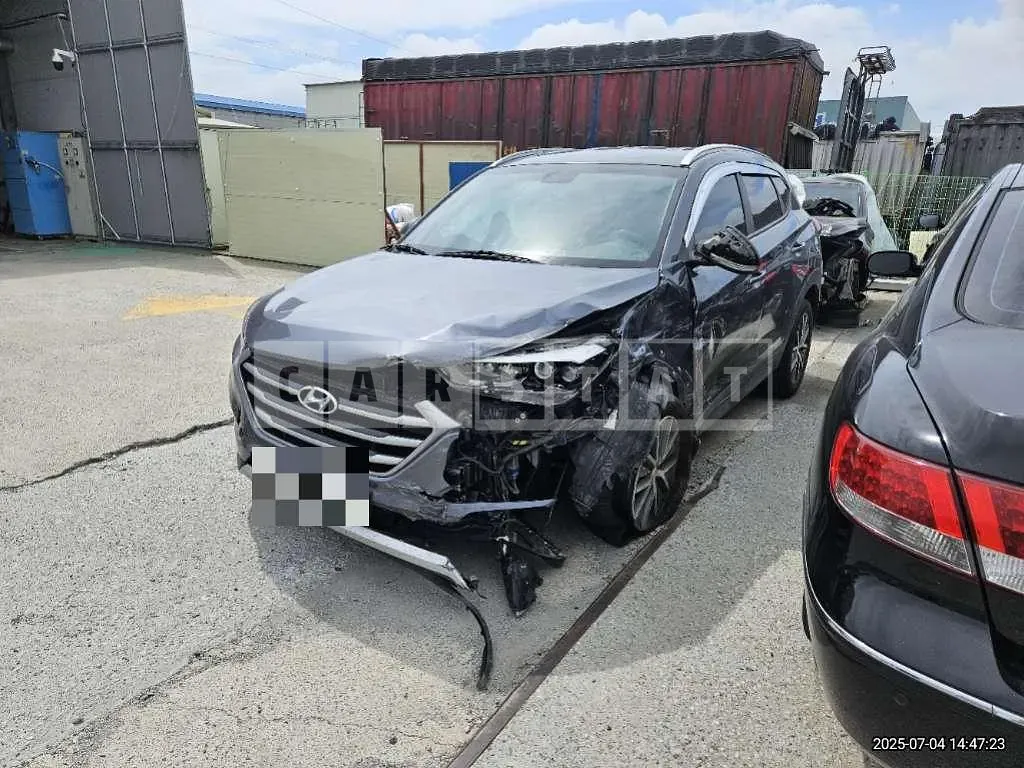 Photo 2 of 21: 2017 Hyundai Tucson TL — Korean insurance auction