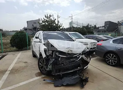 Photo 1 of 10: 2018 Hyundai Santa Fe, VIN KMHSW81UBJU788786 — Korean insurance auction