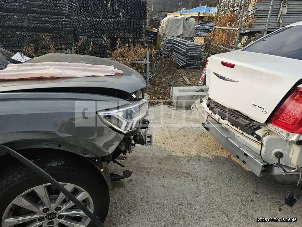 Photo 2 of 42: 2024 Audi Q3 40 TFSI Four — Korean insurance auction