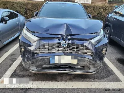 Photo 1 of 16: 2022 Toyota RAV4 Hybrid AWD — Korean insurance auction