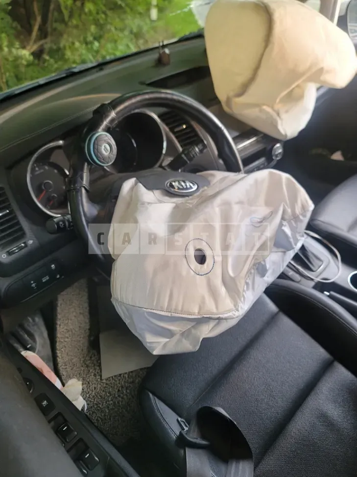Photo 2 of 8: 2015 Kia K3 1.6 — Korean insurance auction