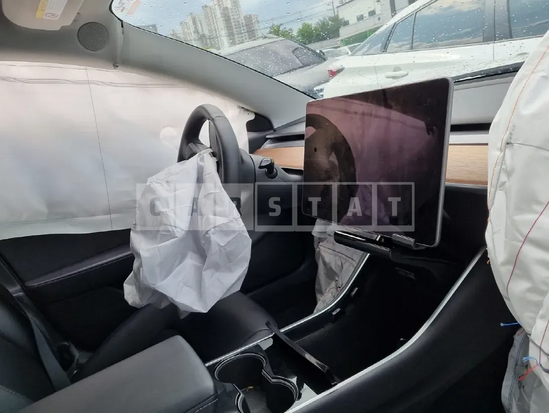 Photo 2 of 5: 2020 Tesla Model 3 Long Range, VIN 5YJ3E1EB9LF733510 — Korean insurance auction