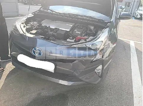 Photo 2 of 50: 2018 Toyota Prius, VIN JTDKBRFU1J3081785 — Korean insurance auction