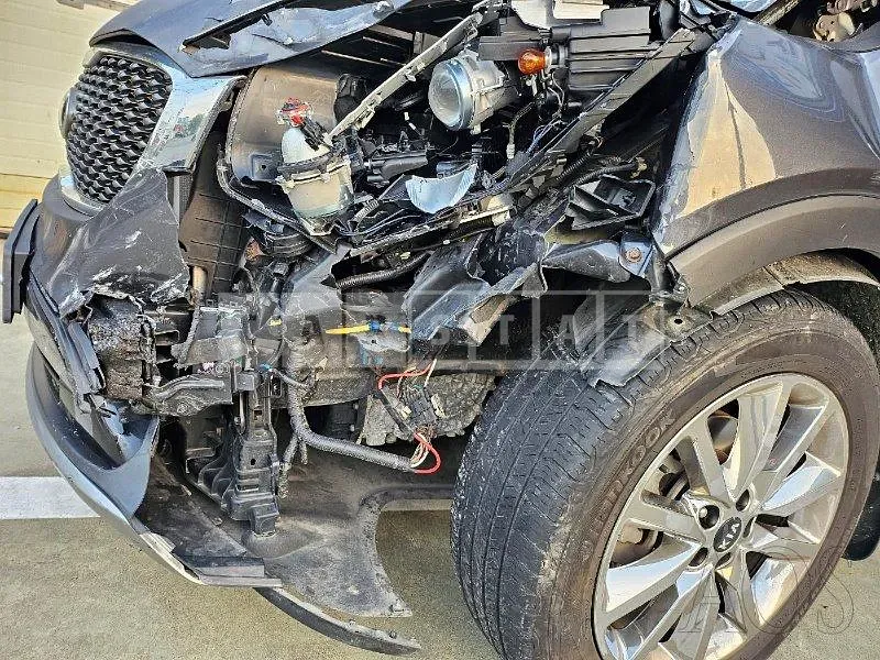 Photo 2 of 24: 2017 Kia Sorento, VIN KNAPH81ADHA343768 — Korean insurance auction